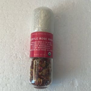 Oleum Vera gentle rose petals mask white kaolin clay rejuvenating